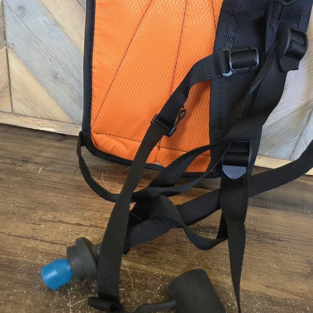 Camelbak Hydrapak Personal Hydration System 50 oz.‎ Gray Black Orange Snobowl